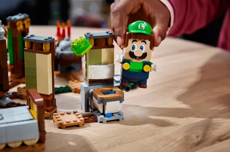 Luigi's Mansion Haunt-and-Seek Expansion Set Luigi's Mansion Haunt-and-Seek Expansion Set