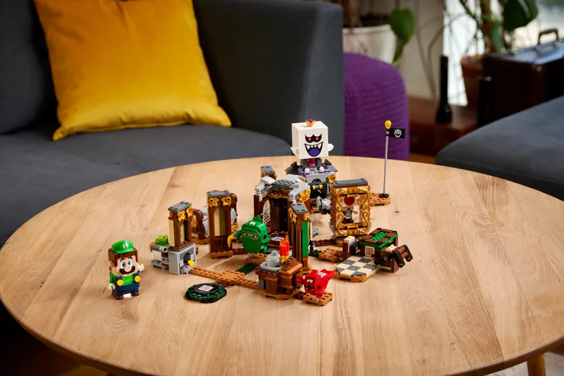 Luigi's Mansion Haunt-and-Seek Expansion Set Luigi's Mansion Haunt-and-Seek Expansion Set