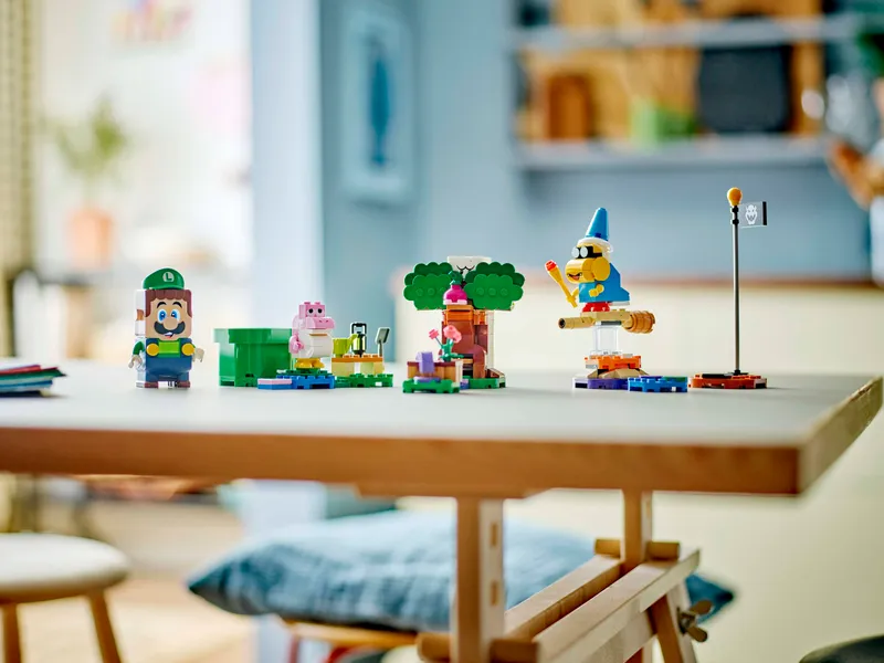 Adventures with Interactive LEGO Luigi Adventures with Interactive LEGO Luigi