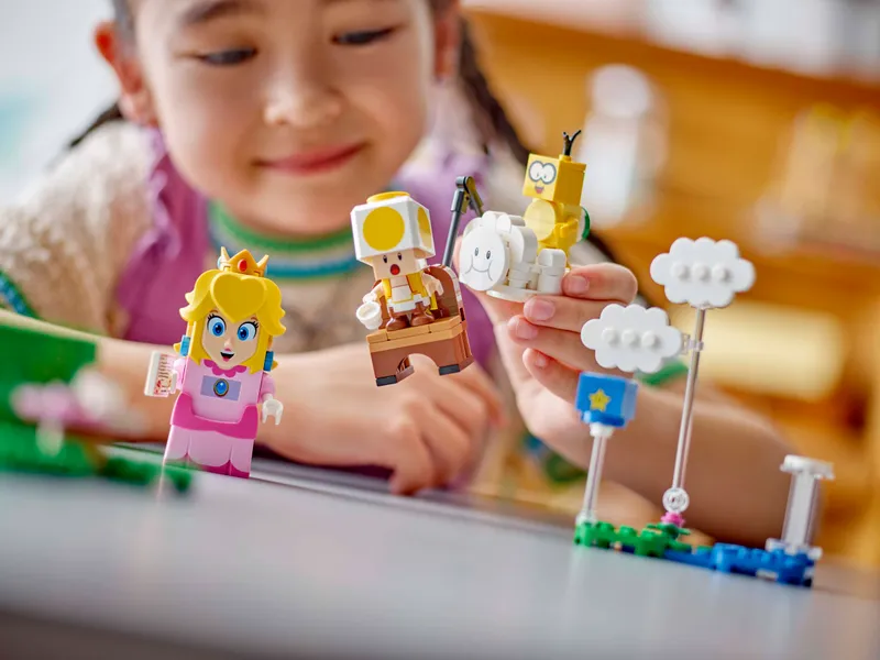 Adventures with Interactive LEGO Peach Adventures with Interactive LEGO Peach
