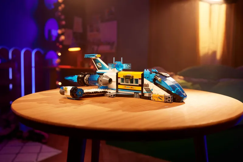 Mr. Oz's Space Bus Mr. Oz's Space Bus