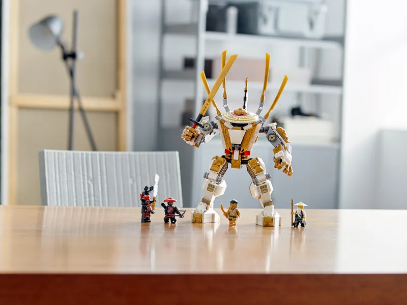 Golden Mech Golden Mech