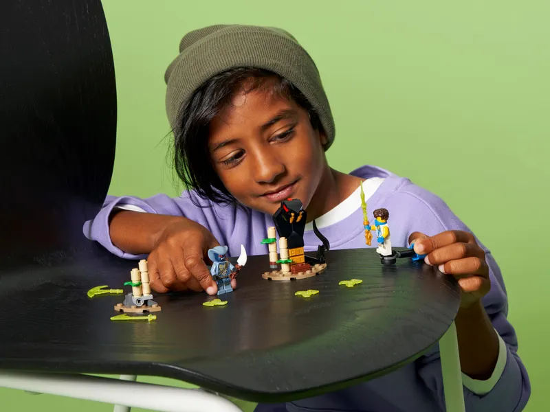 Epic Battle Set - Jay vs. Serpentine Epic Battle Set - Jay vs. Serpentine