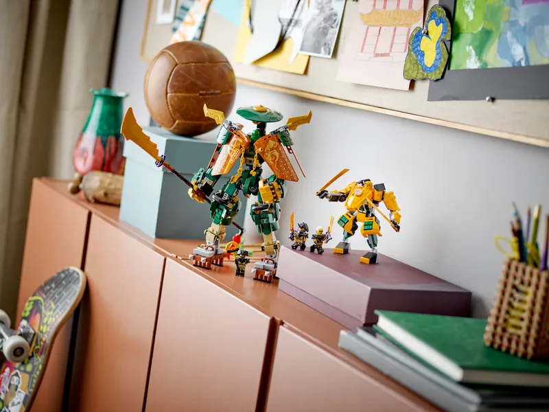 Lloyd and Arin's Ninja Team Mechs Lloyd and Arin's Ninja Team Mechs