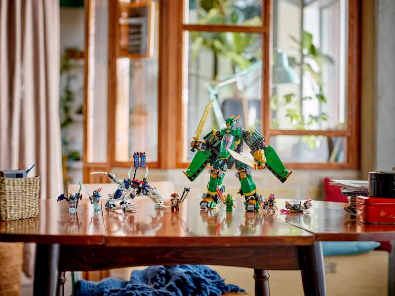 Lloyd’s Jet Mech