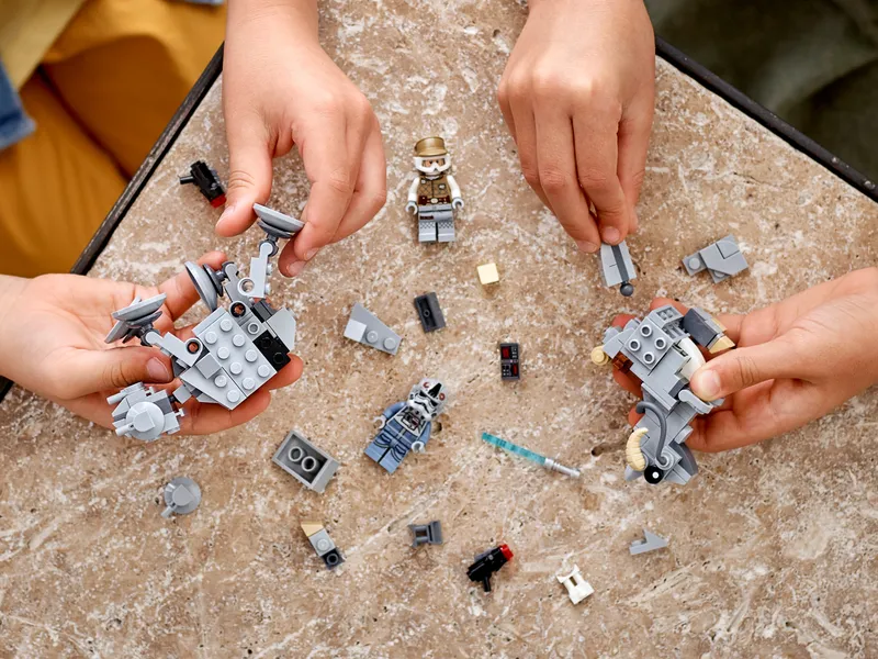 AT-AT vs. Tauntaun Microfighters