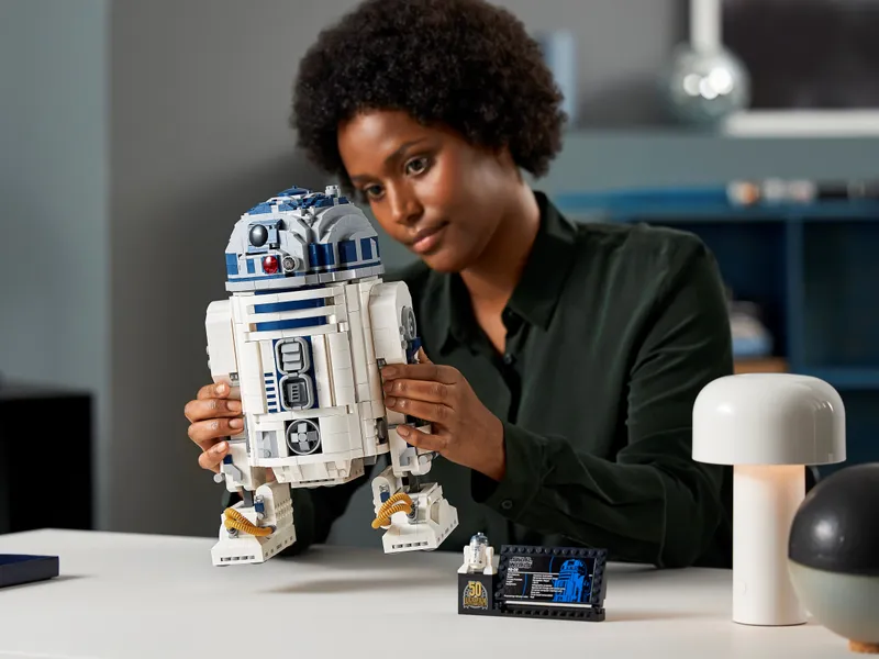 R2-D2 R2-D2