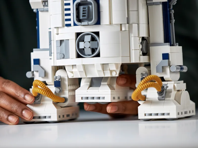 R2-D2 R2-D2