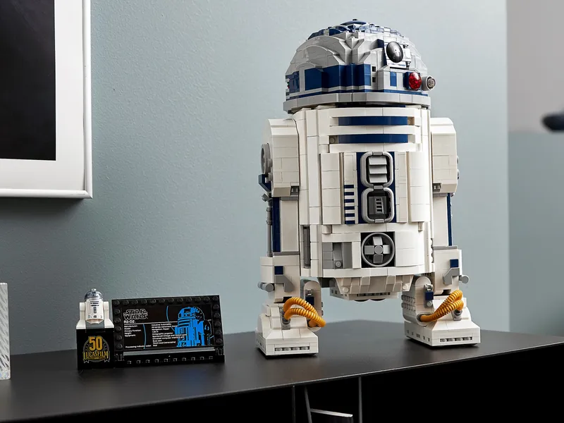R2-D2 R2-D2