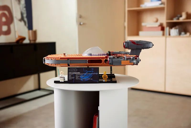 Luke Skywalker's Landspeeder Luke Skywalker's Landspeeder