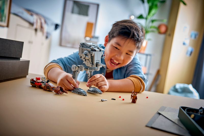 SMART Play: AT-ST Attack on Endor