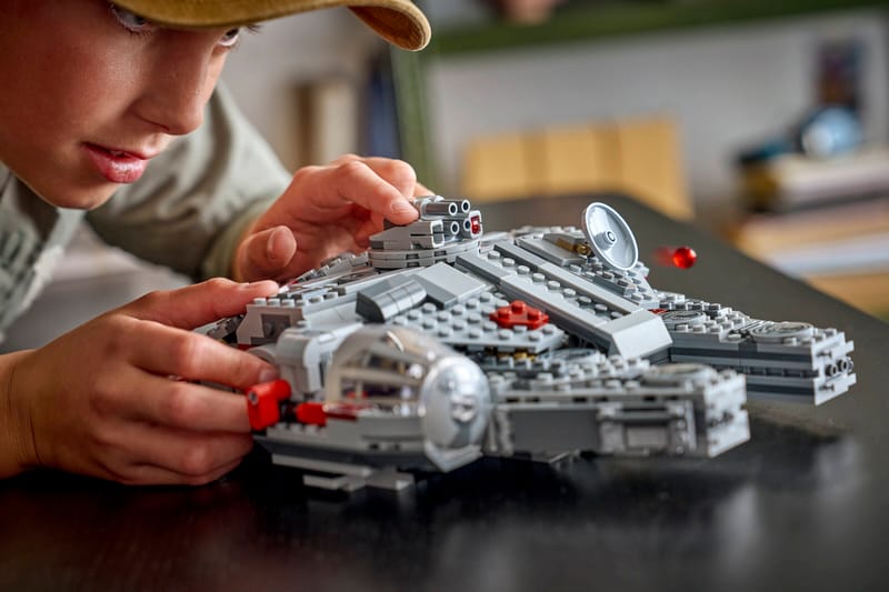 SMART Play: Millennium Falcon