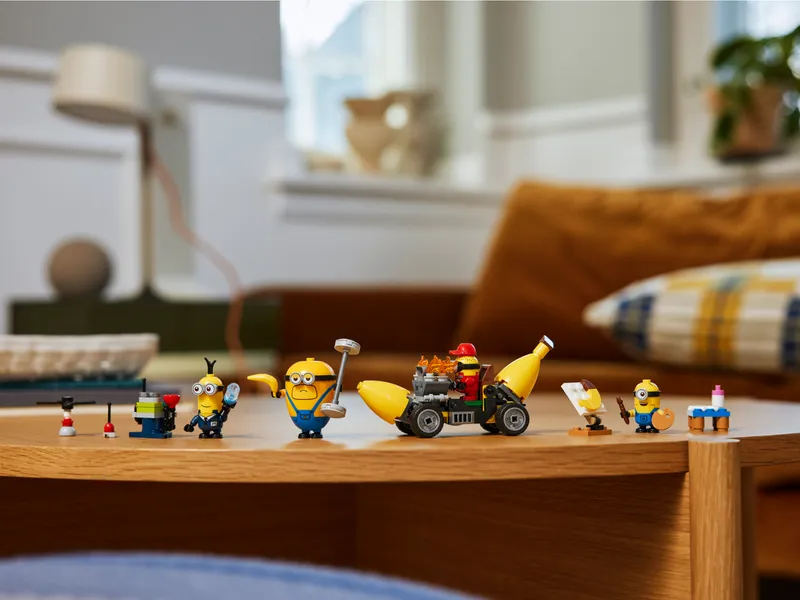 Minions and Banana Car Minions and Banana Car