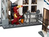 Avengers Compound Battle