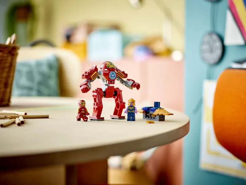 Iron Man Hulkbuster vs. Thanos Iron Man Hulkbuster vs. Thanos