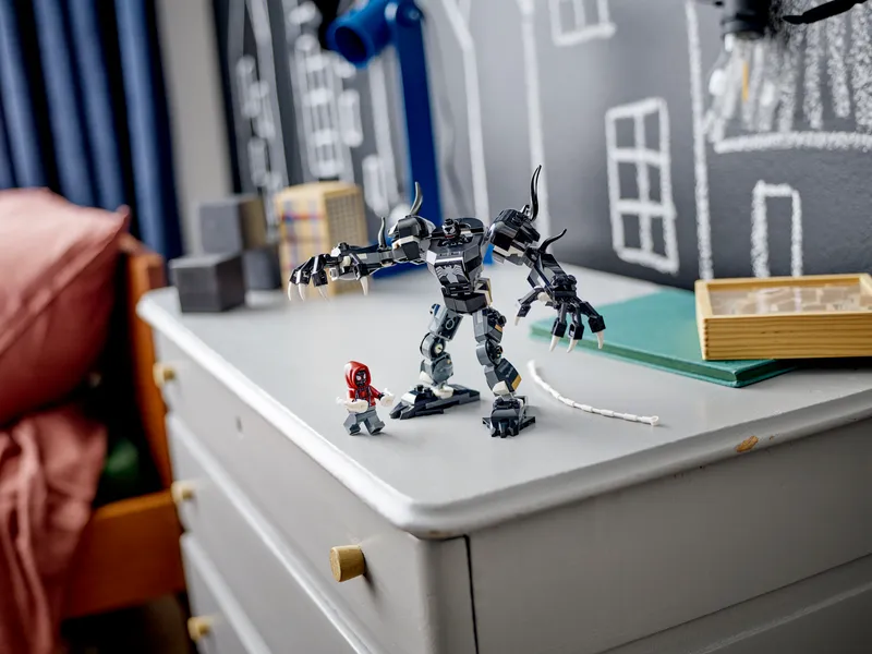 Venom Mech Armour vs. Miles Morales Venom Mech Armour vs. Miles Morales