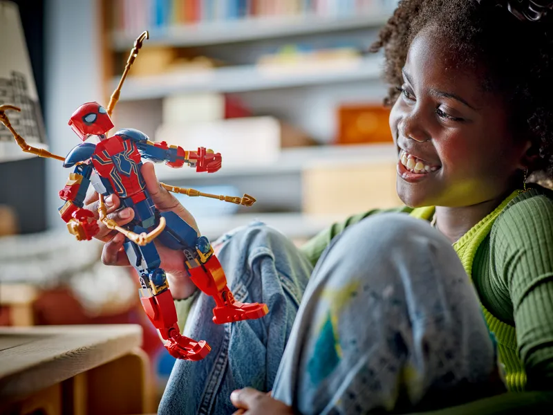 Iron Spider-Man Construction Figure