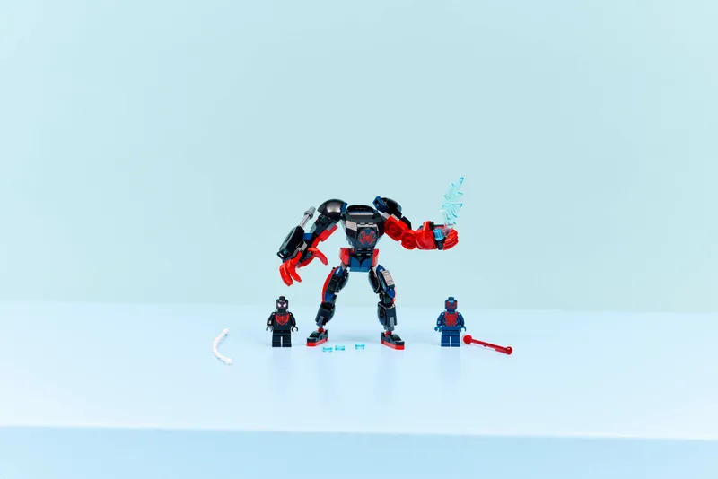 Miles Morales Mech vs. Spider-Man 2099