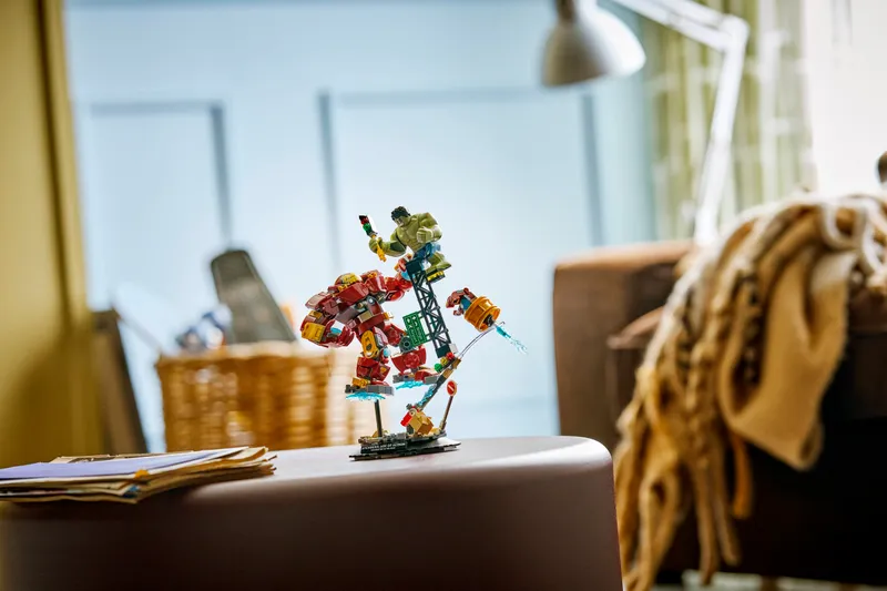 Epic Battle: Hulkbuster vs. The Hulk