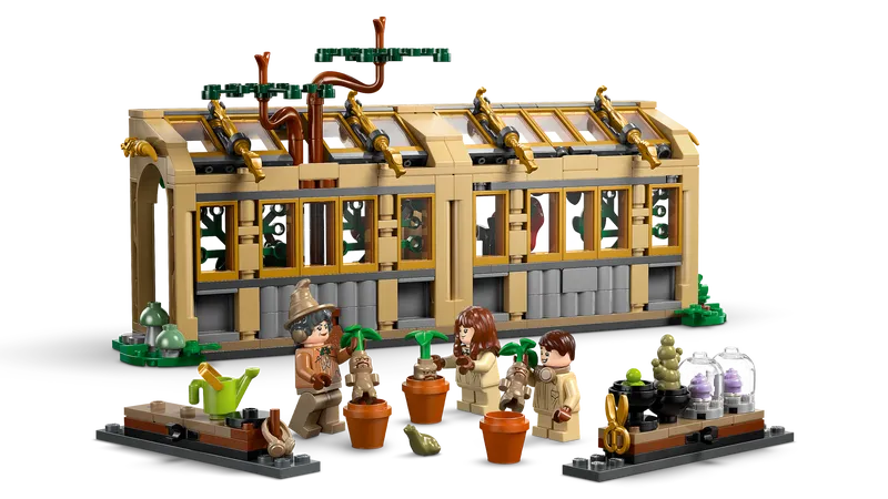 Hogwarts Castle: Herbology Class