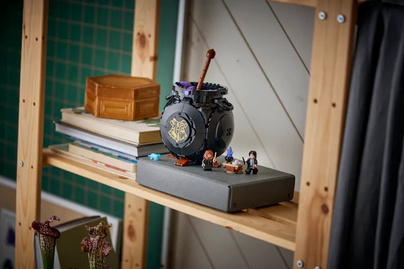 Cauldron: Secret Potions Classroom