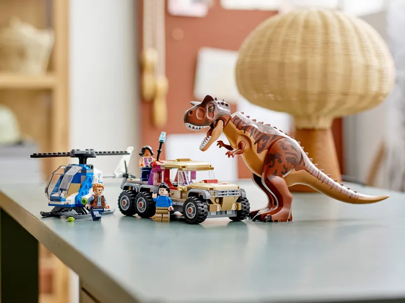 Carnotaurus Dinosaur Chase Carnotaurus Dinosaur Chase
