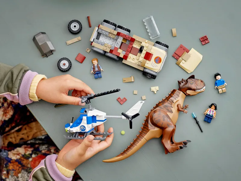 Carnotaurus Dinosaur Chase Carnotaurus Dinosaur Chase