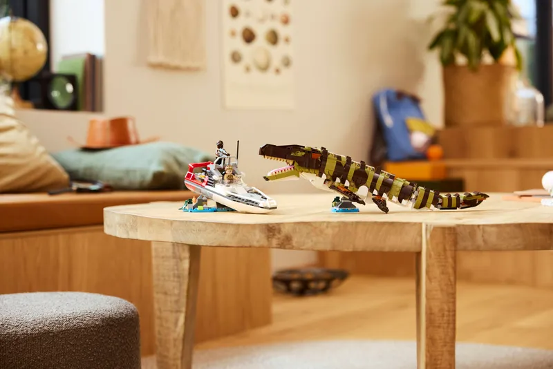Brick-Built Mosasaurus Boat Mission
