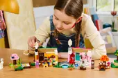 Creative Houses: Seasons of Fun