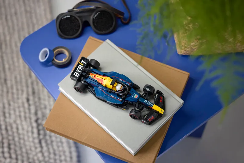 Oracle Red Bull Racing RB20 F1 Race Car